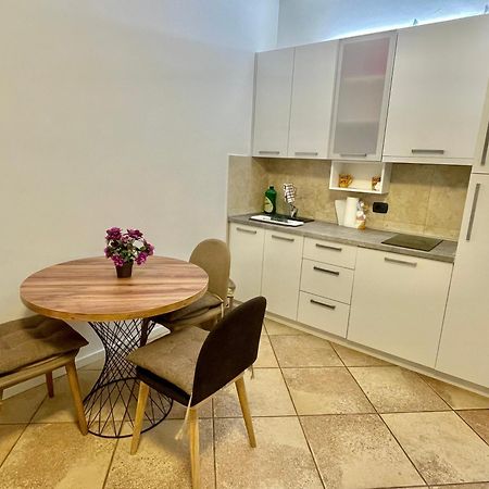 Apartment Studio Premier Рафаиловичи Экстерьер фото
