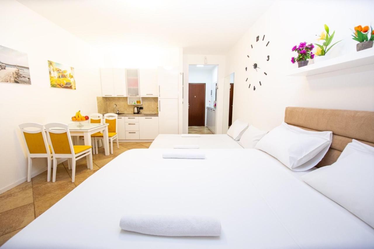 Apartment Studio Premier Рафаиловичи Экстерьер фото