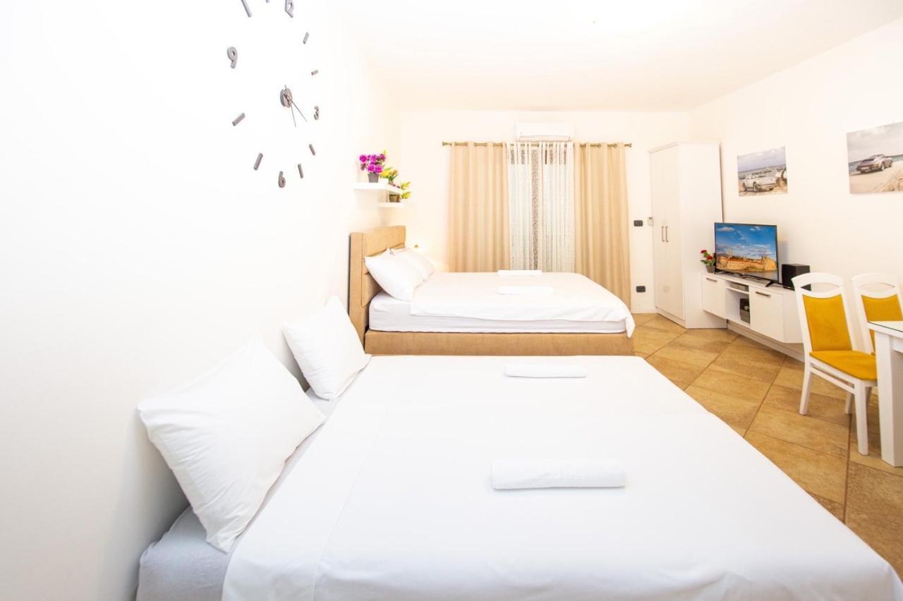 Apartment Studio Premier Рафаиловичи Экстерьер фото