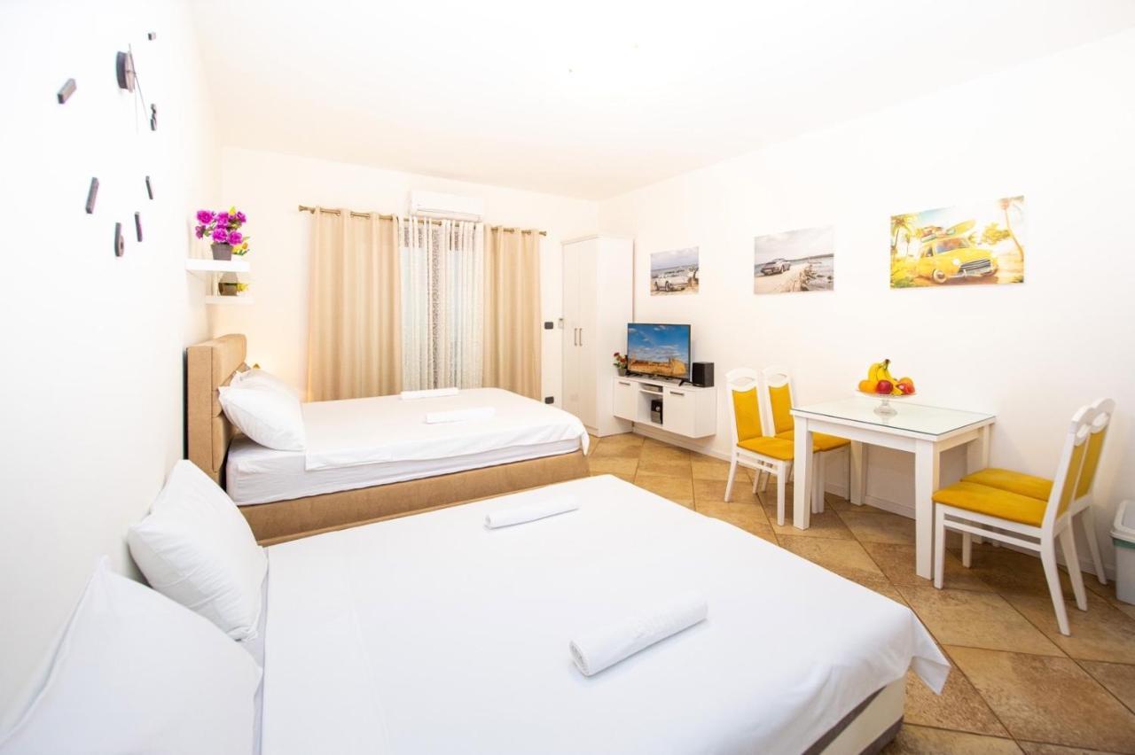Apartment Studio Premier Рафаиловичи Экстерьер фото