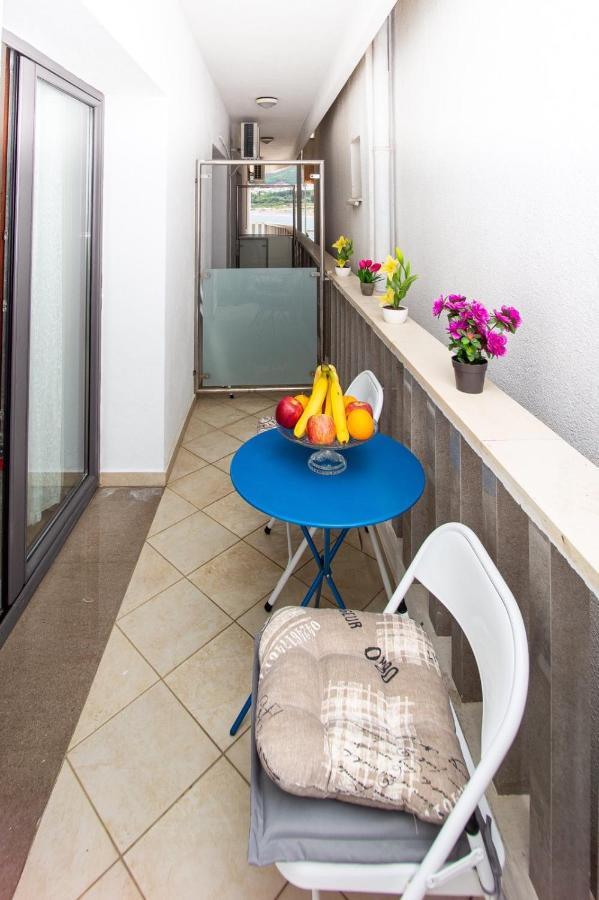 Apartment Studio Premier Рафаиловичи Экстерьер фото