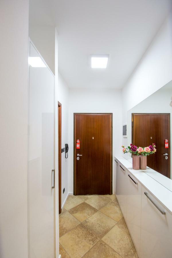 Apartment Studio Premier Рафаиловичи Экстерьер фото